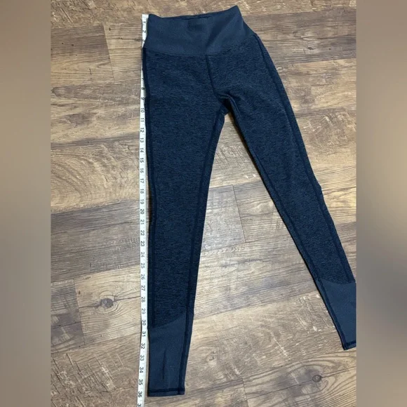 Alo Yoga Alosoft Lavish Bra & High-Waist Alosoft Lounge Leggings | Size XS - Picture 10 of 13